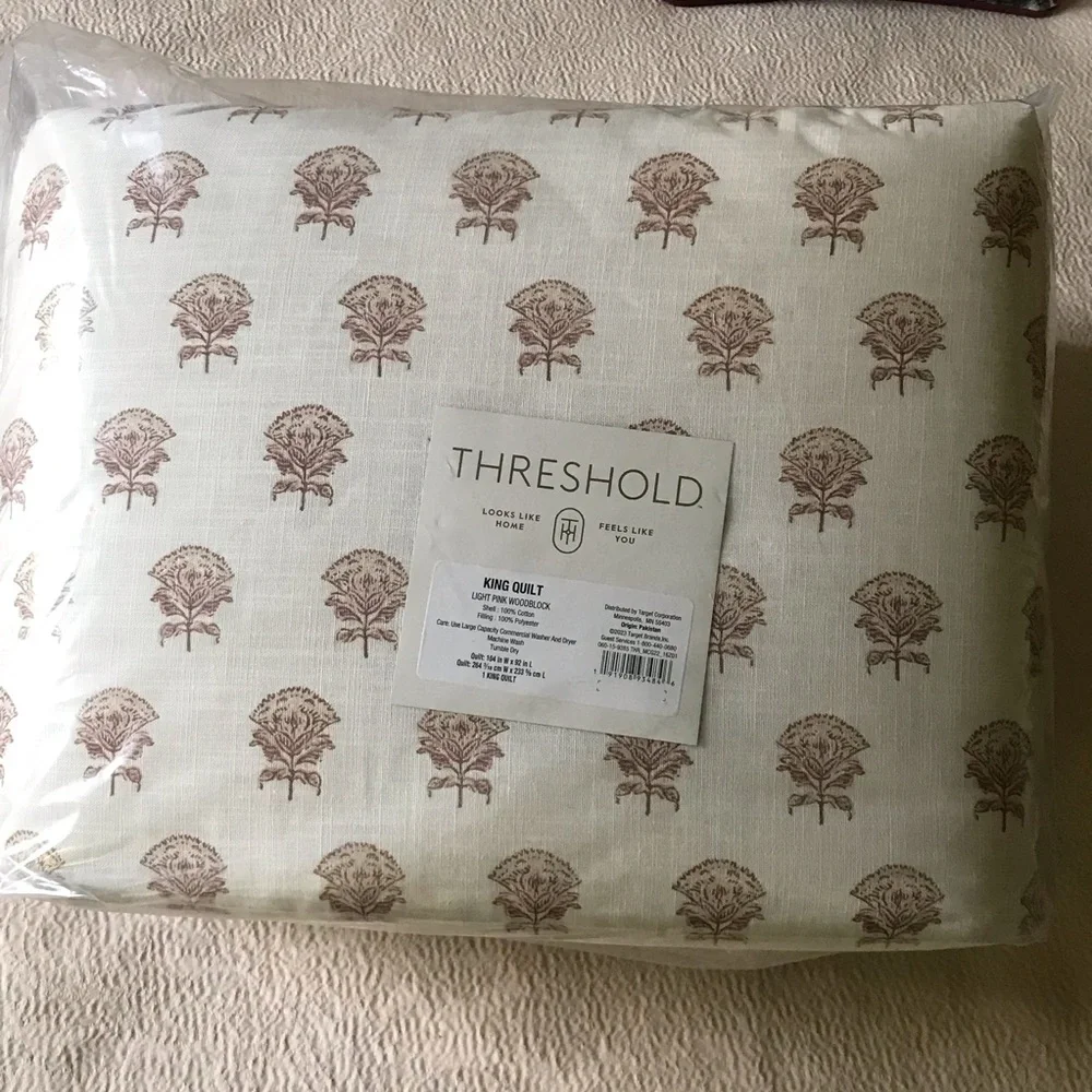 King Lofty Cotton Slub Woodblock Print Floral Quilt - Threshold Studio McGee